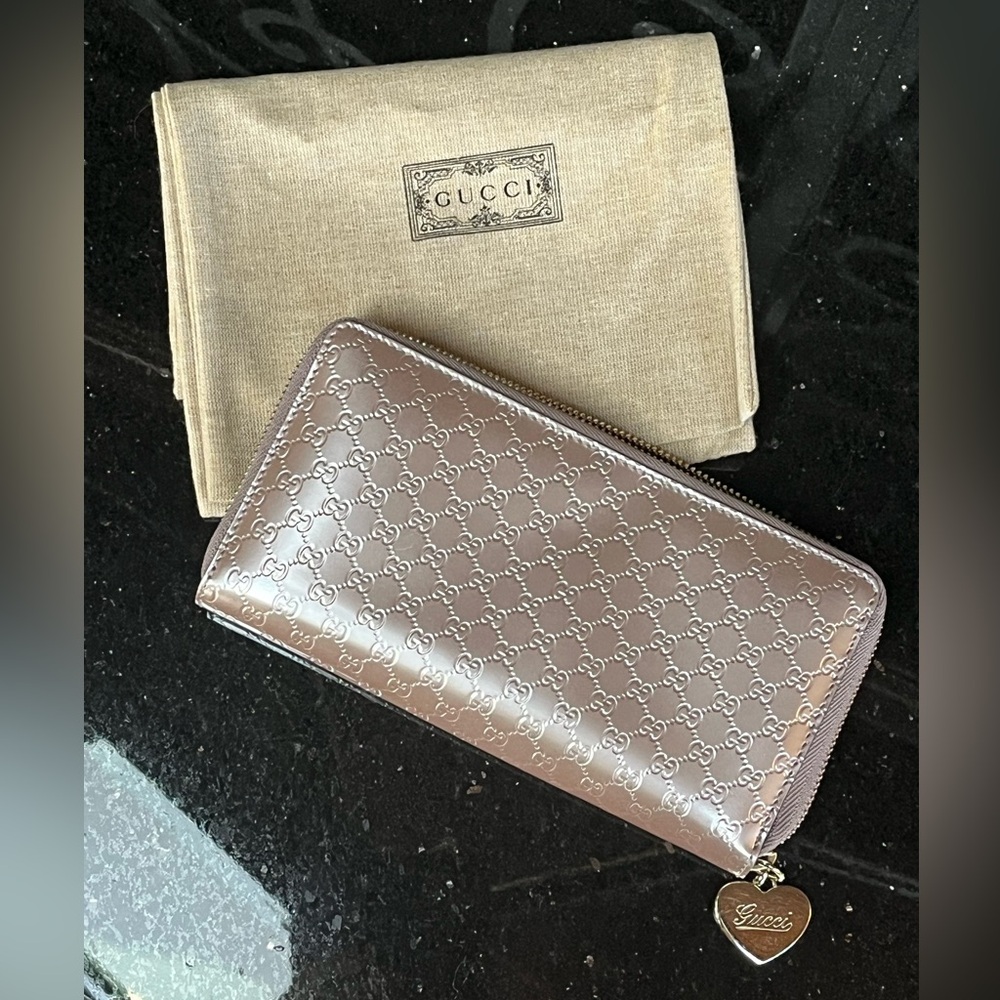 Gucci Rose Gold Wallet with Heart Charm & Gucci Dust Bag